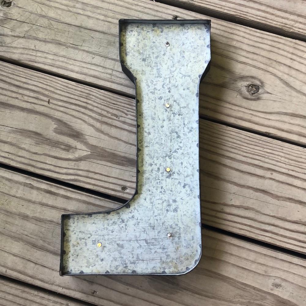 Decorative J